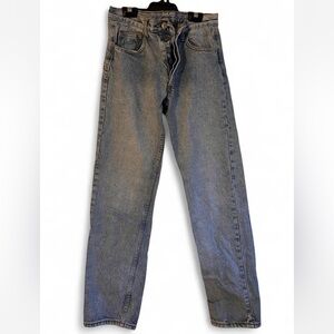 💙 On-Trend FW2025💙
Brandy Melville—Straight Leg Jeans, Western- Vintage Inspired